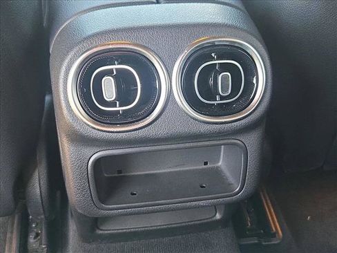 Used 2024 Mercedes-Benz GLC 300 4MATIC image 15