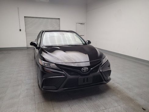 Used 2022 Toyota Camry SE FWD image 14