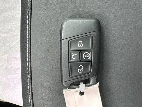 Certified 2023 Volkswagen Taos SE AWD/4WD image 28