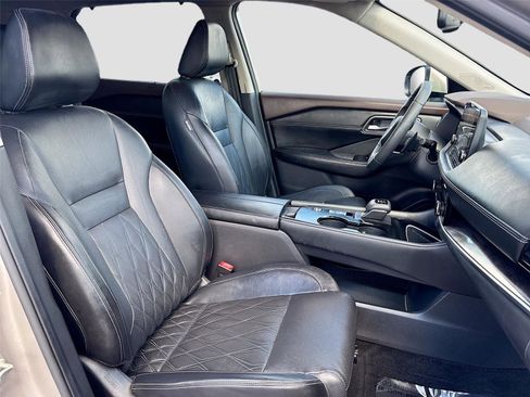 Used 2021 Nissan Rogue Platinum image 32