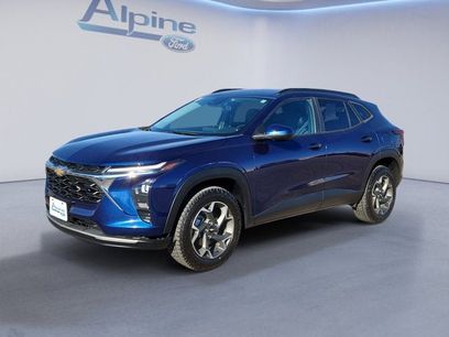 Used 2024 Chevrolet Trax LT w/ LT Convenience Package