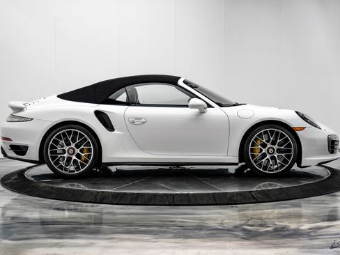 Used 2016 Porsche 911 Turbo S image 24