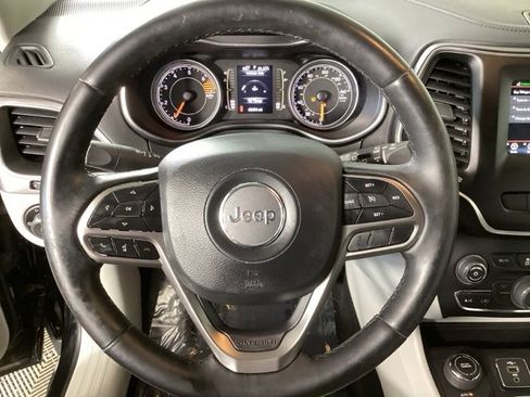 Used 2020 Jeep Cherokee Latitude Plus w/ Cold Weather Group image 25