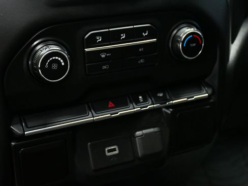 Used 2020 Chevrolet Silverado 1500 W/T image 23