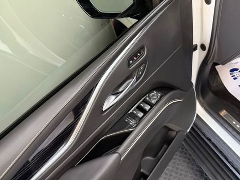 Used 2023 Cadillac Escalade V image 18