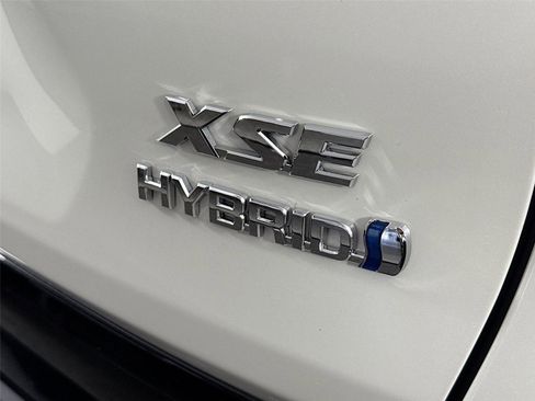 Used 2022 Toyota RAV4 XSE AWD/4WD image 14