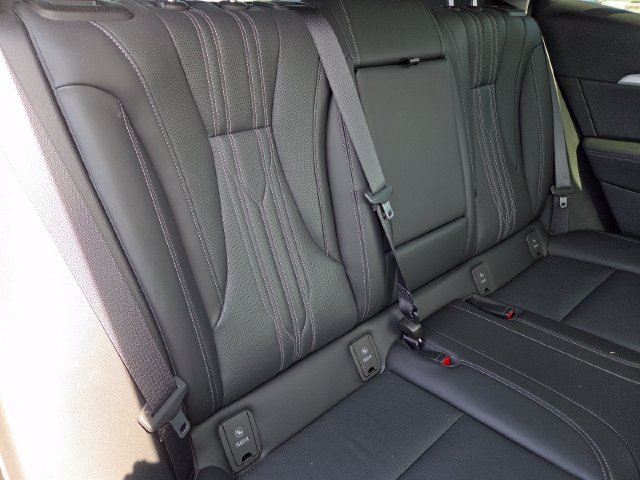 Used 2024 Buick Envision Avenir AWD/4WD image 25