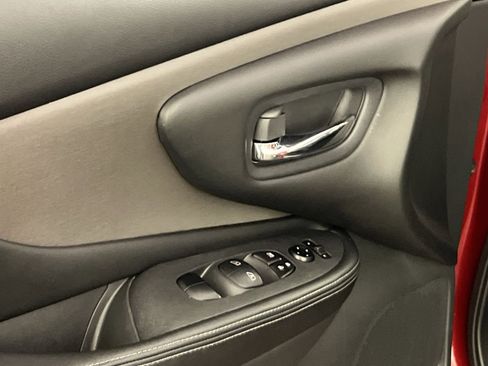 Used 2024 Nissan Murano SV image 15