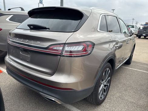 Used 2021 Lincoln Nautilus Reserve image 4