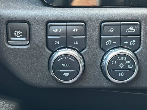 Certified 2023 GMC Sierra 1500 SLT w/ SLT Premium Package image 36