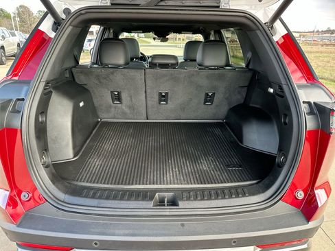 Used 2025 Chevrolet Equinox ACTIV w/ Safety and Technology Package image 24