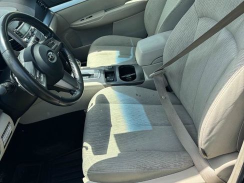 Used 2010 Subaru Outback 2.5i Premium AWD/4WD image 18
