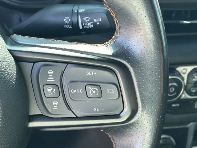 Used 2024 Jeep Gladiator Mojave w/ Technology Group AWD/4WD image 22