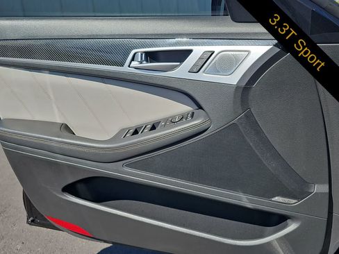 Used 2018 Genesis G80 3.3T Sport RWD image 28