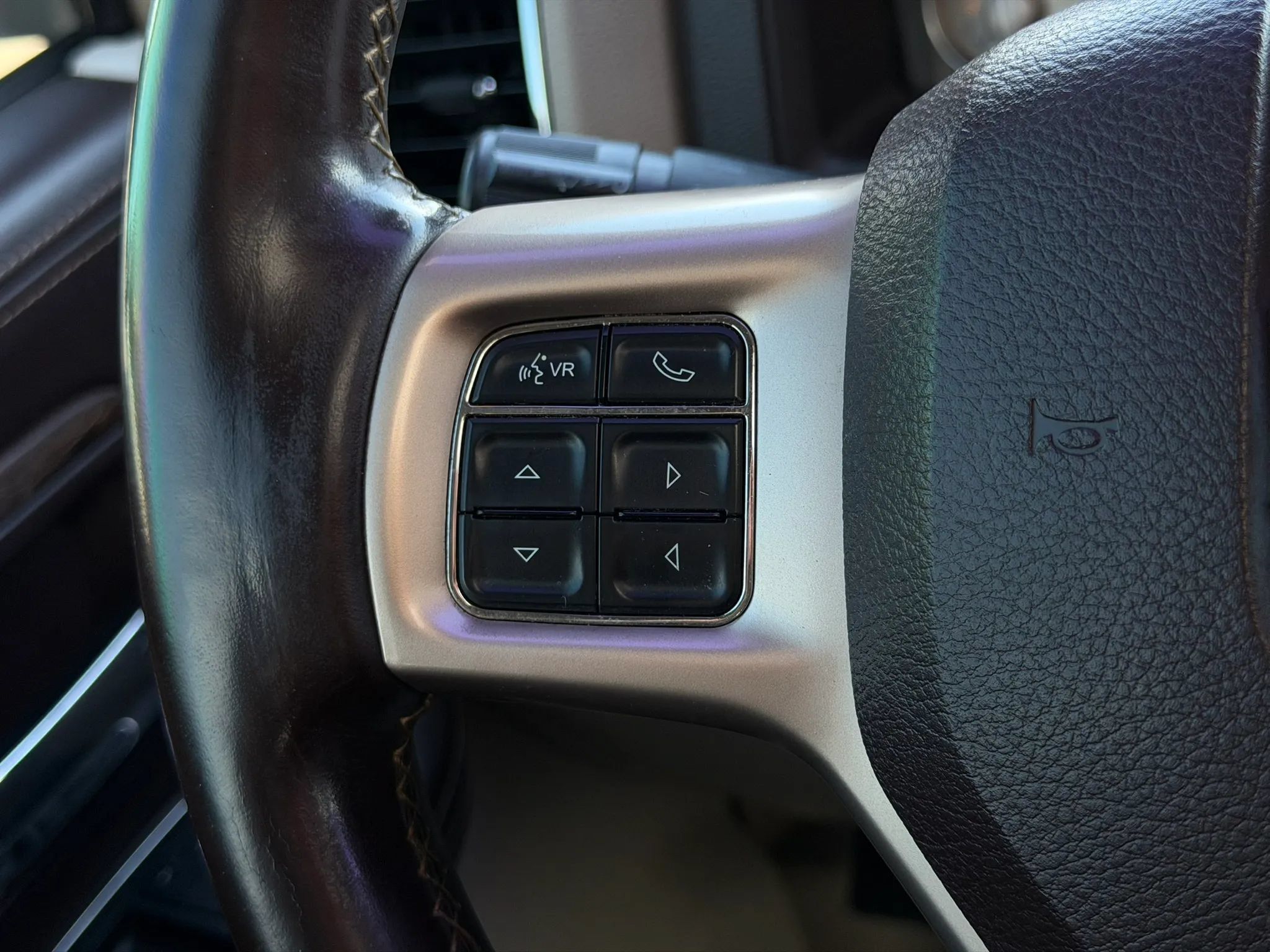 Used 2014 RAM 3500 Laramie Longhorn AWD/4WD image 37