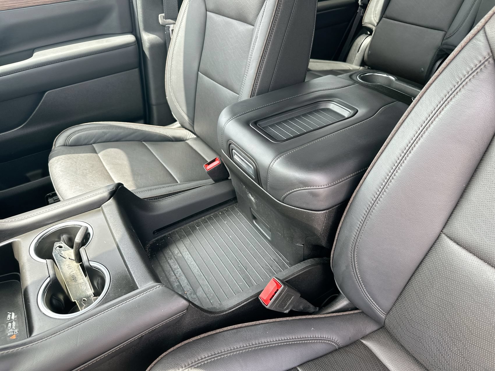Used 2024 Chevrolet Tahoe High Country RWD image 22