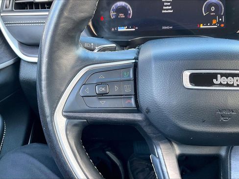 Used 2021 Jeep Grand Cherokee L Limited image 16