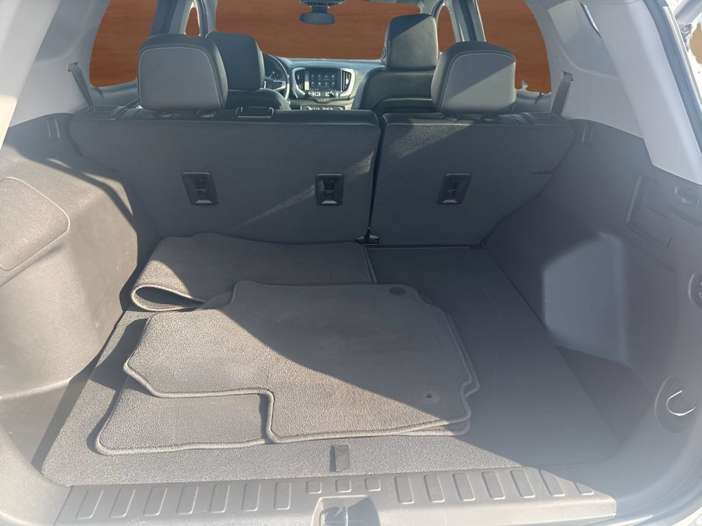 Used 2024 GMC Terrain SLT w/ Tech Package AWD/4WD image 10