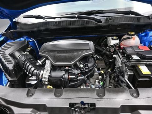 Used 2024 Chevrolet Blazer LT w/ LPO, Black Grille Bar Package FWD image 31