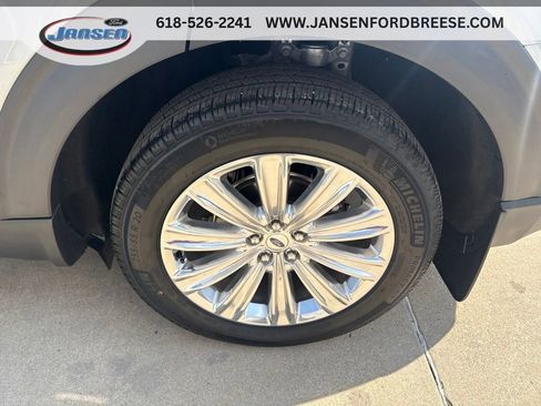 Used 2023 Ford Explorer Limited w/ Equipment Group 301A AWD/4WD image 8