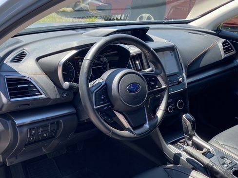 Used 2019 Subaru Crosstrek 2.0i Limited w/ Moonroof Package w/Navigation AWD/4WD image 11