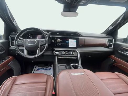 Used 2024 GMC Sierra 3500 Denali Ultimate image 14