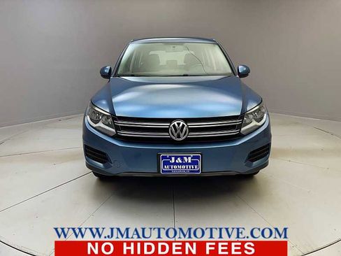 Used 2017 Volkswagen Tiguan Limited w/ Alloy Wheels Package image 8