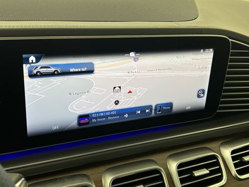 New 2026 Mercedes-Benz GLE 63 AMG S image 30