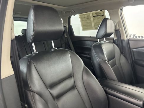 Used 2023 Nissan Rogue SL w/ SL Premium Package image 30