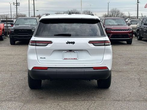 New 2026 Jeep Grand Cherokee L Limited w/ Limited Altitude Package image 4