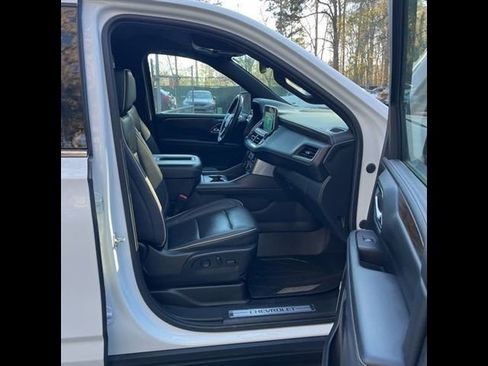 Used 2023 Chevrolet Suburban Premier image 22