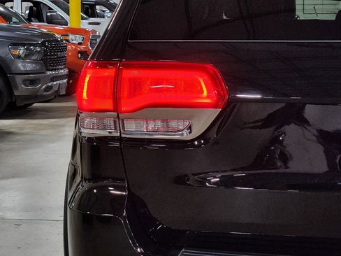 Used 2022 Jeep Grand Cherokee Limited w/ Tech Group RWD image 20