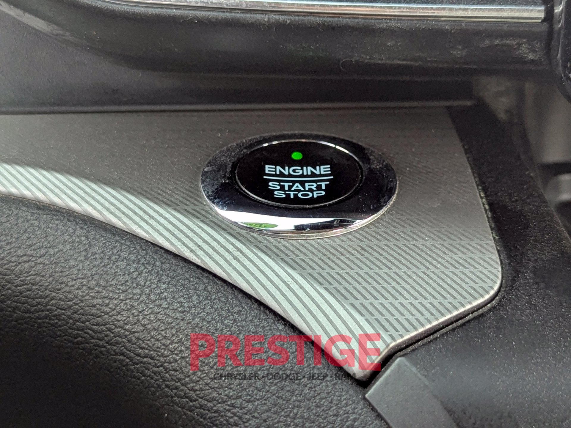 Used 2020 Ford Explorer XLT w/ Equipment Group 202A AWD/4WD image 19