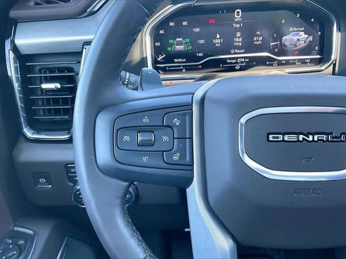 Used 2025 GMC Sierra 1500 Denali w/ Technology Package image 12