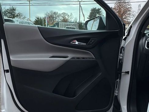 Used 2021 Chevrolet Equinox LT image 9
