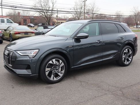 Used 2021 Audi e-tron Premium w/ Convenience Plus Package image 1