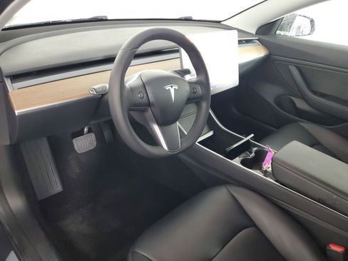 Used 2019 Tesla Model 3 Standard Range Plus image 11