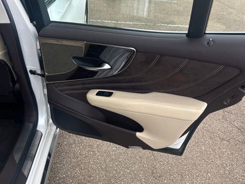 Used 2018 Lexus LS 500 w/ Interior Upgrade Package RWD image 22