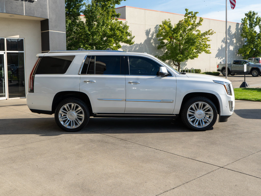 Used 2019 Cadillac Escalade Platinum AWD/4WD image 8