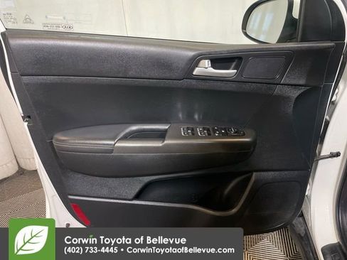 Used 2020 Kia Sportage LX image 26