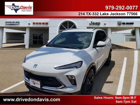 Used 2024 Buick Encore GX Sport Touring w/ Comfort Package FWD image 1