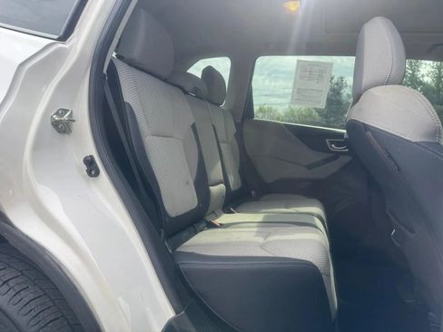 Used 2019 Subaru Forester Premium AWD/4WD image 12