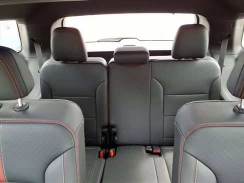 Used 2024 Chevrolet Traverse RS w/ LPO, Floor Liner Package image 23