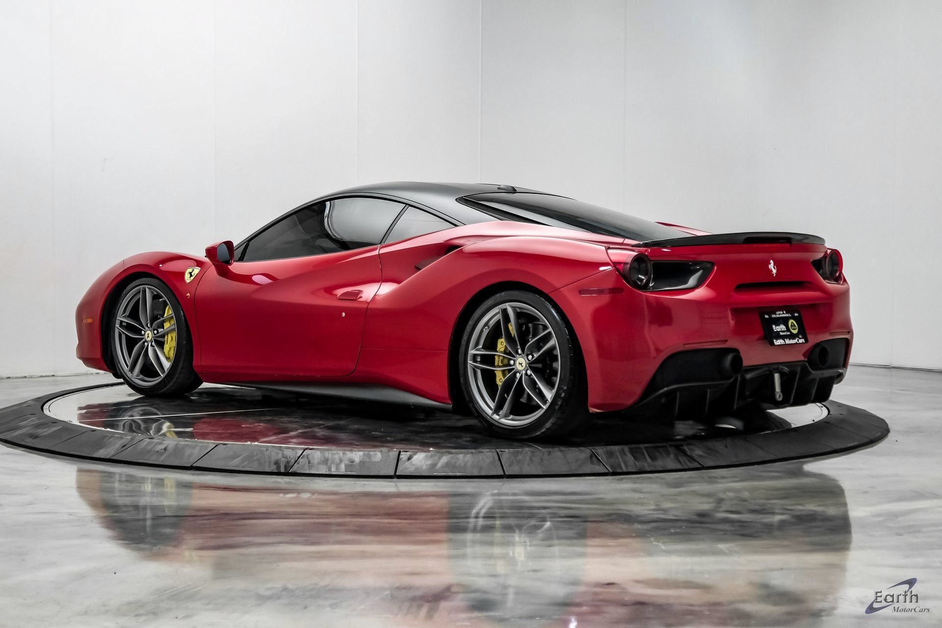 Used 2017 Ferrari 488 GTB RWD image 24