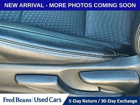 Used 2014 Toyota Camry L image 12