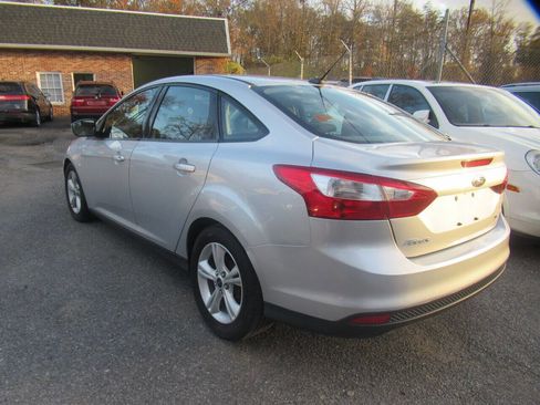 Used 2014 Ford Focus SE image 5