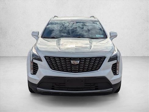 Used 2023 Cadillac XT4 Premium Luxury image 2