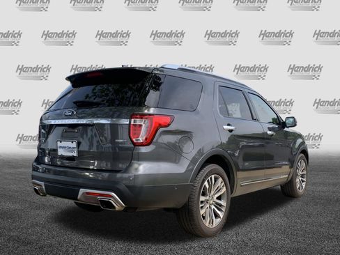 Used 2017 Ford Explorer Platinum image 10
