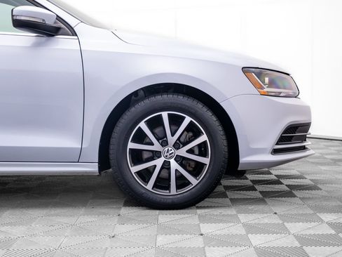 Used 2017 Volkswagen Jetta SE FWD image 27