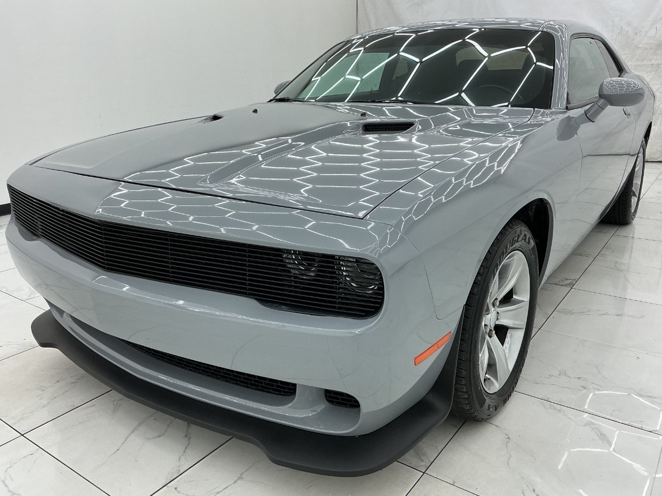 Used 2021 Dodge Challenger SXT RWD image 1